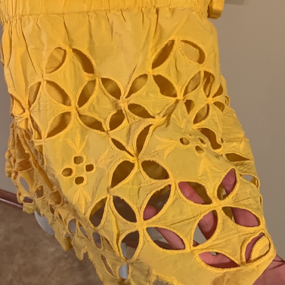 🎉3xHost Pick🎉 Cut-out Overlay Tank Top - Picture 3 of 7